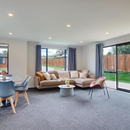 Stylish 4 Bedroom House Brand New In Rotorua Bagian luar foto