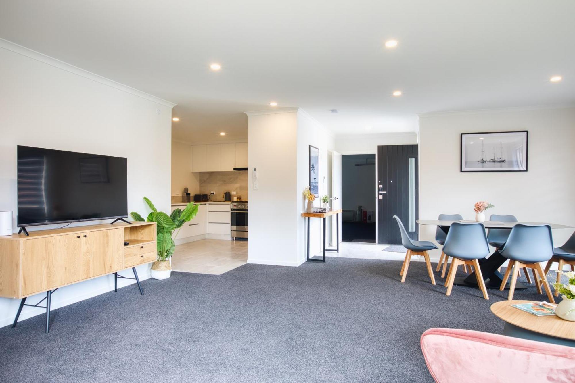 Stylish 4 Bedroom House Brand New In Rotorua Bagian luar foto