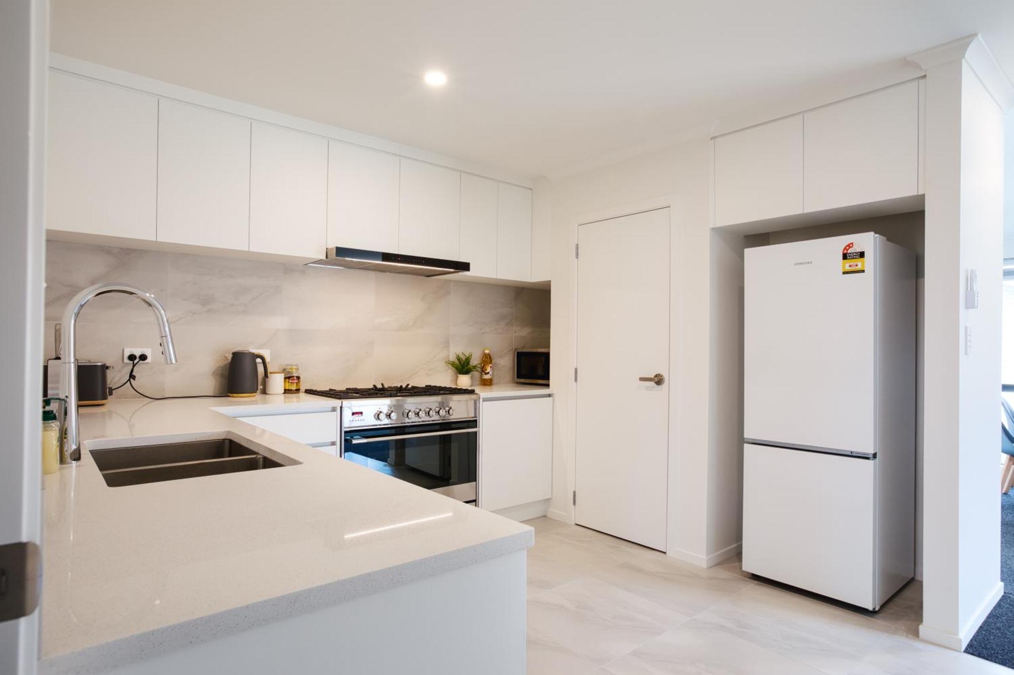 Stylish 4 Bedroom House Brand New In Rotorua Bagian luar foto