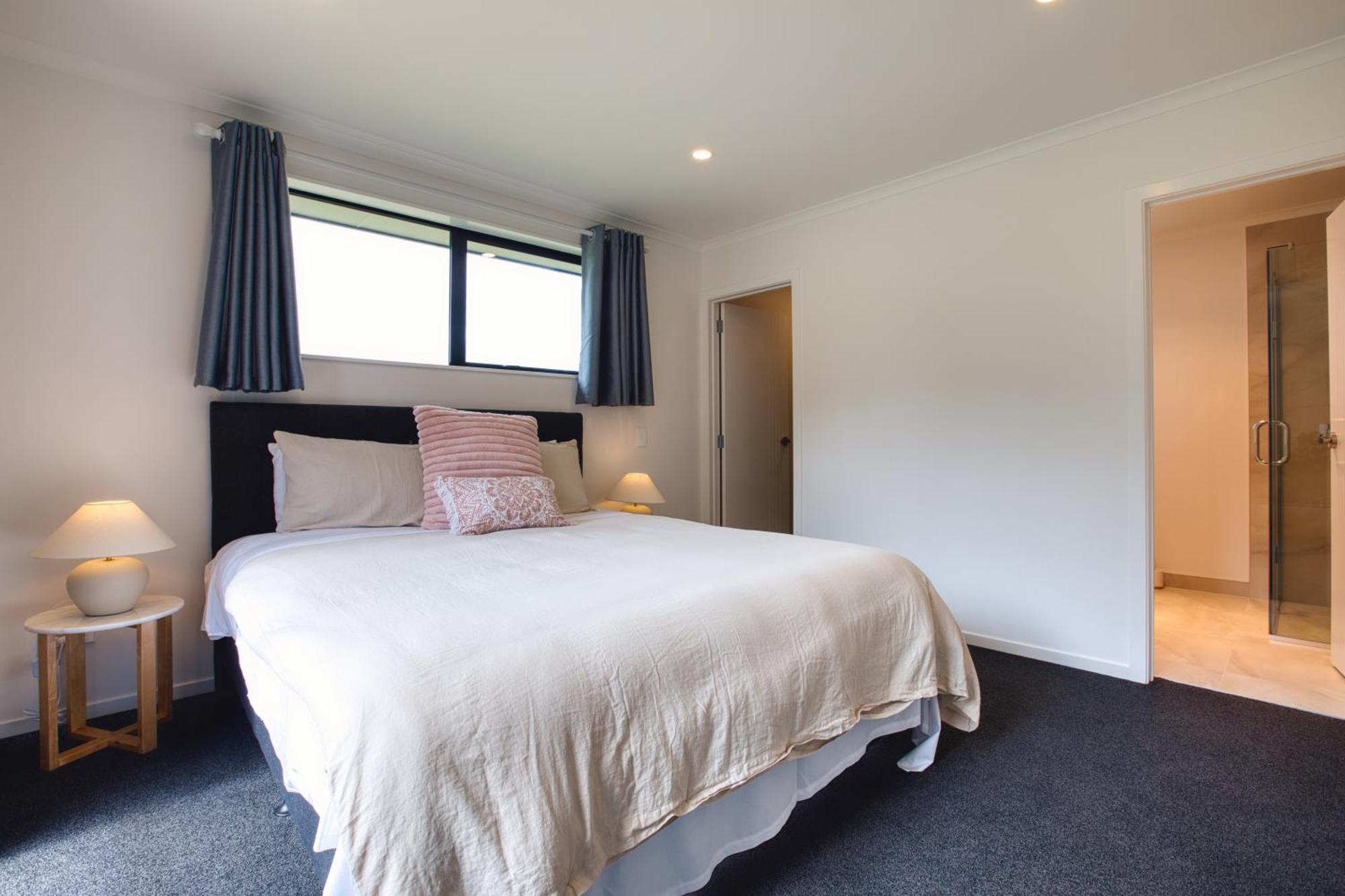 Stylish 4 Bedroom House Brand New In Rotorua Bagian luar foto